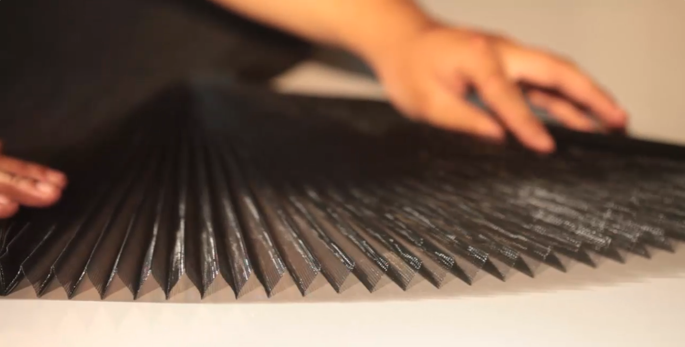 open-pleated-mesh